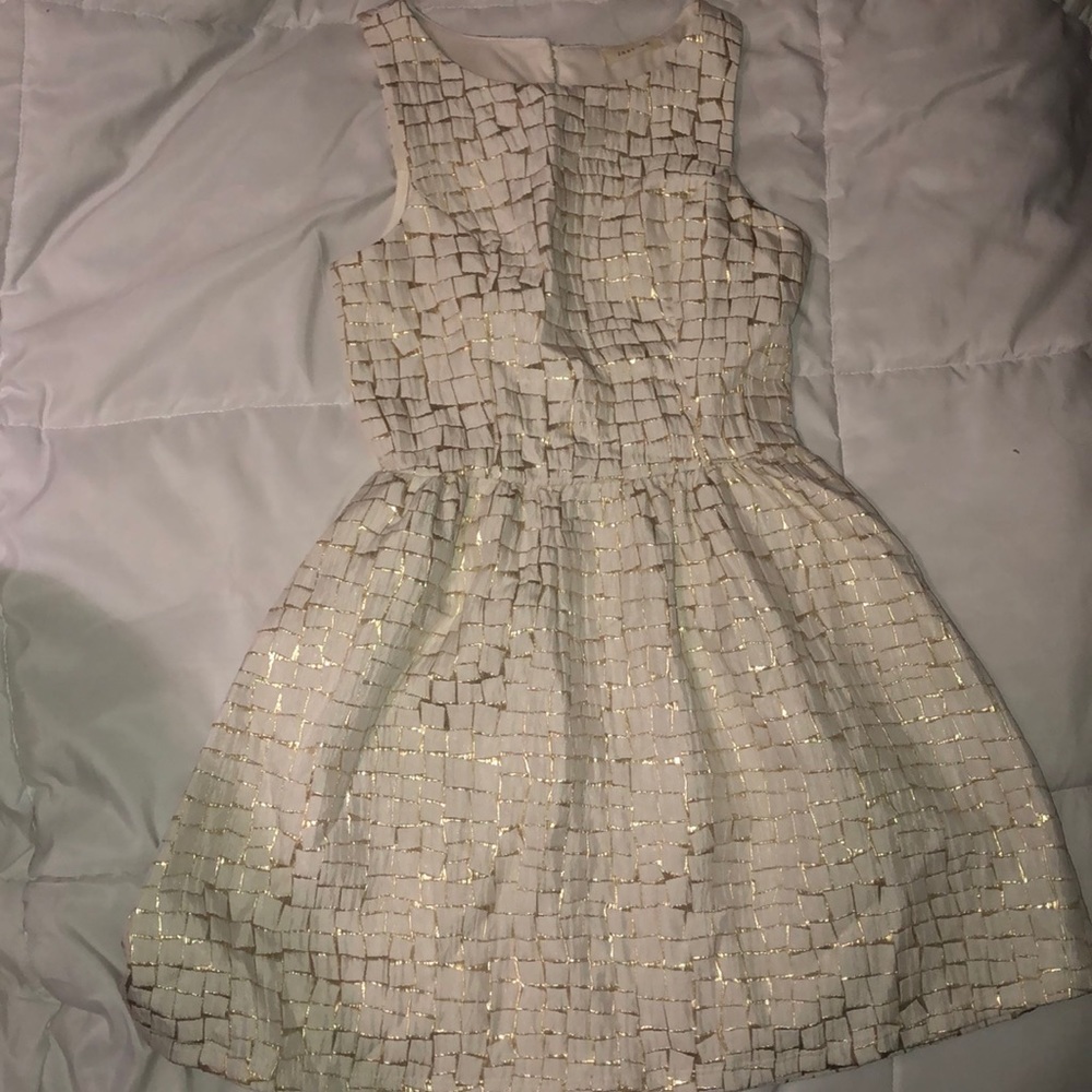 White & Gold Patterned Dress - Picture 1 of 3